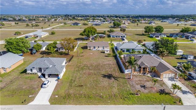 2113 NE 15th TER, Cape Coral, FL 33909