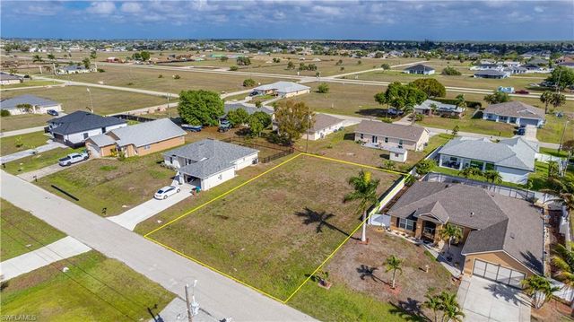 2113 NE 15th TER, Cape Coral, FL 33909