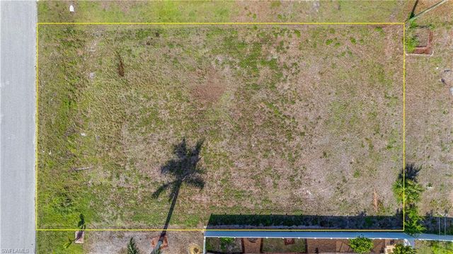 2113 NE 15th TER, Cape Coral, FL 33909