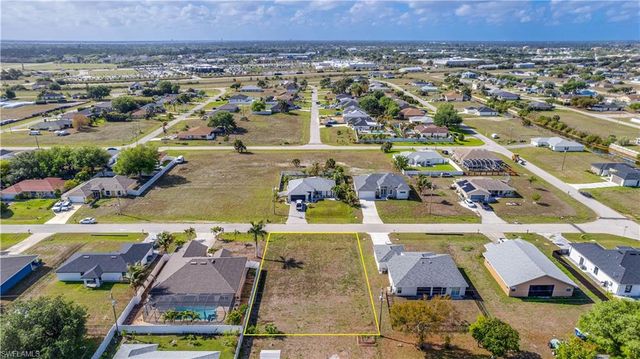2113 NE 15th TER, Cape Coral, FL 33909