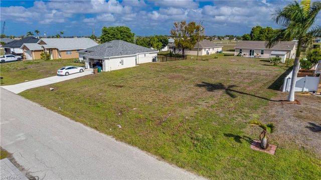 2113 NE 15th TER, Cape Coral, FL 33909