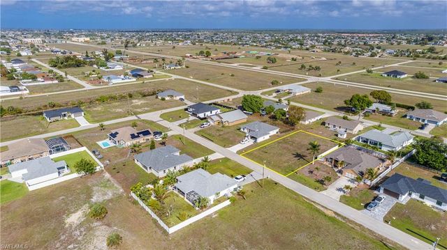 2113 NE 15th TER, Cape Coral, FL 33909