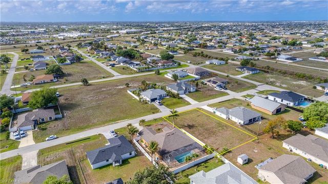 2113 NE 15th TER, Cape Coral, FL 33909