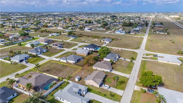 2113 NE 15th TER, Cape Coral, FL 33909