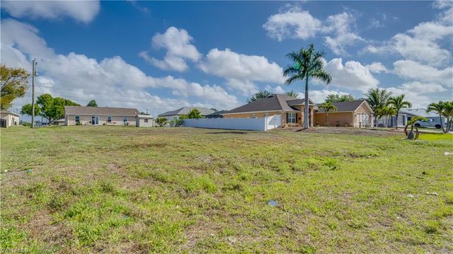 2113 NE 15th TER, Cape Coral, FL 33909