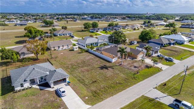 2113 NE 15th TER, Cape Coral, FL 33909