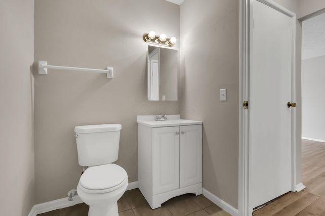 5862 Hallridge Circle, Columbus, OH 43232
