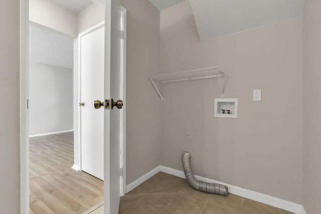 5862 Hallridge Circle, Columbus, OH 43232
