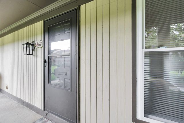 5862 Hallridge Circle, Columbus, OH 43232