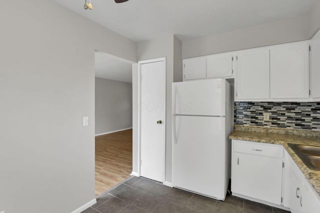 5862 Hallridge Circle, Columbus, OH 43232