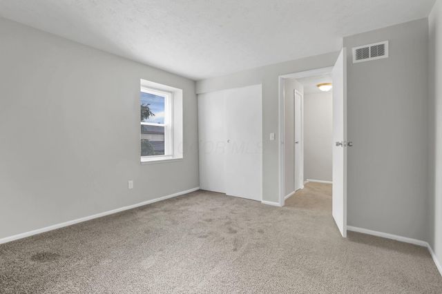 5862 Hallridge Circle, Columbus, OH 43232