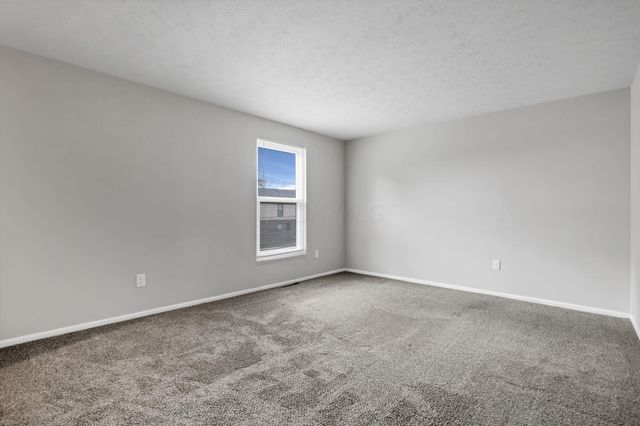 5862 Hallridge Circle, Columbus, OH 43232
