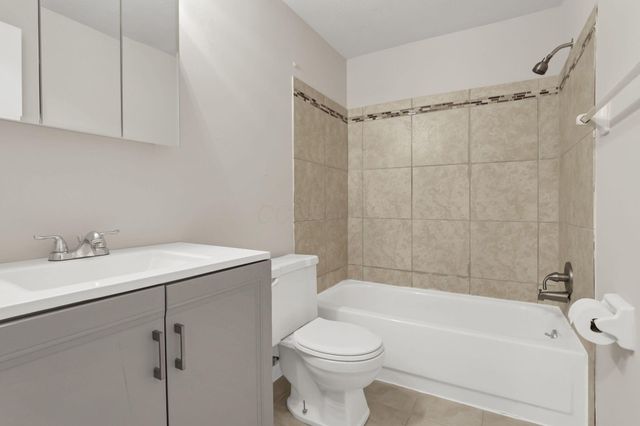 5862 Hallridge Circle, Columbus, OH 43232
