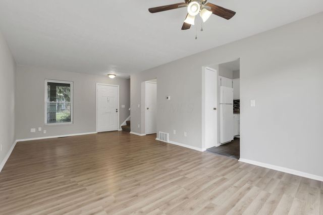 5862 Hallridge Circle, Columbus, OH 43232