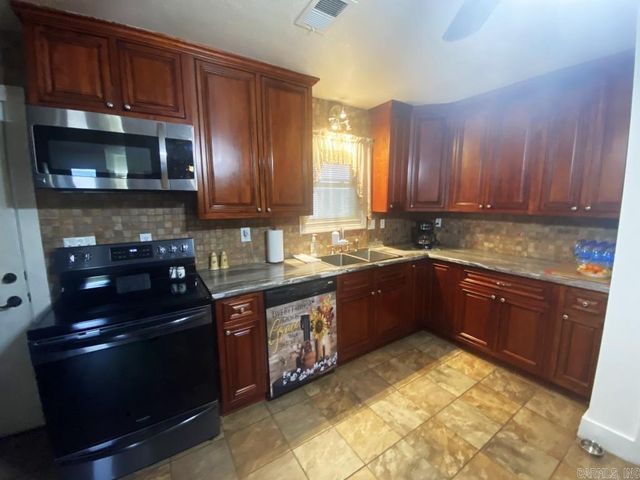 11258 Maple Grove Lane, Trumann, AR 72472