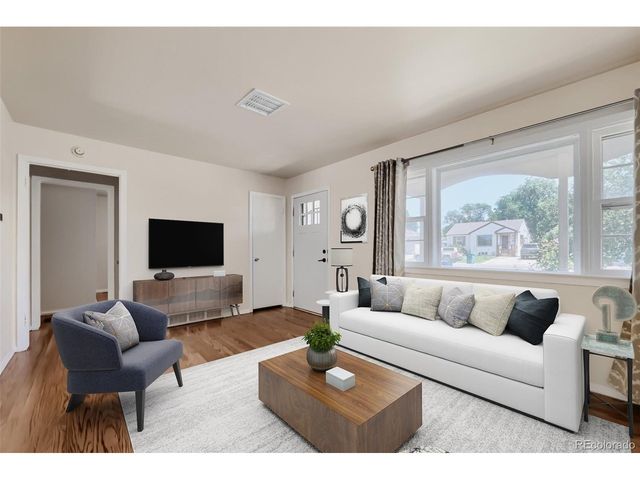 3275 S Fox St, Englewood, CO 80110