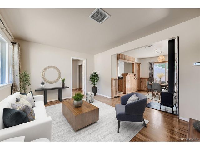 3275 S Fox St, Englewood, CO 80110
