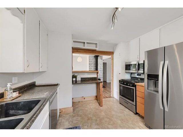 3275 S Fox St, Englewood, CO 80110