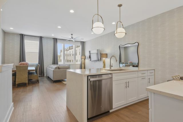 2176 Carson St Apt 3, Nashville, TN 37211