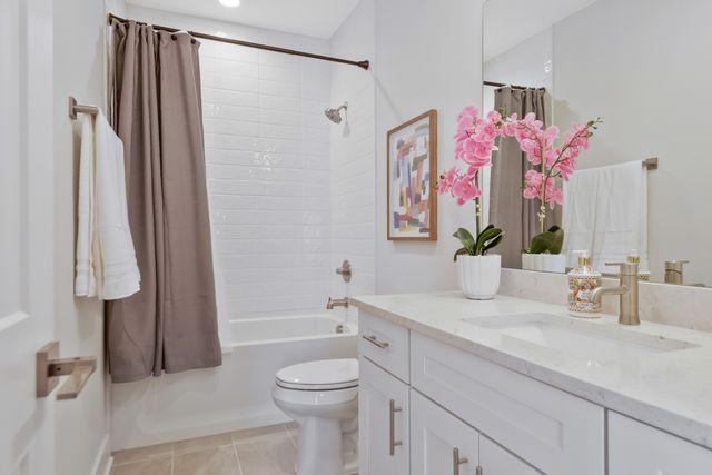 2176 Carson St Apt 3, Nashville, TN 37211