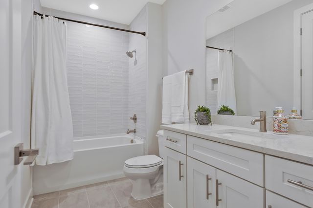 2176 Carson St Apt 3, Nashville, TN 37211