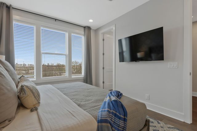 2176 Carson St Apt 3, Nashville, TN 37211