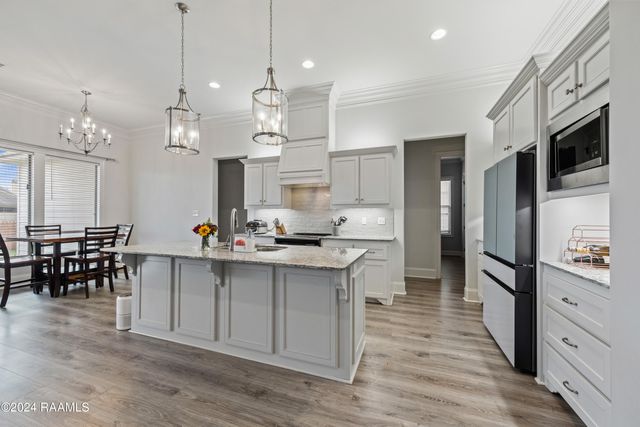 108 Timber Bark Road, Lafayette, LA 70508