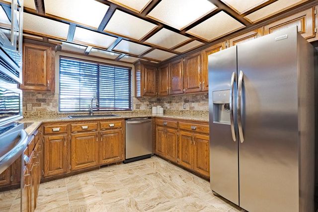 1209 Castle Creek Street, Shawnee, OK 74804