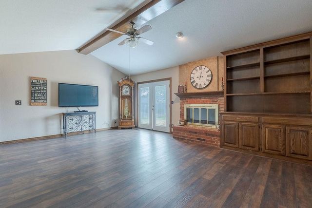 1209 Castle Creek Street, Shawnee, OK 74804