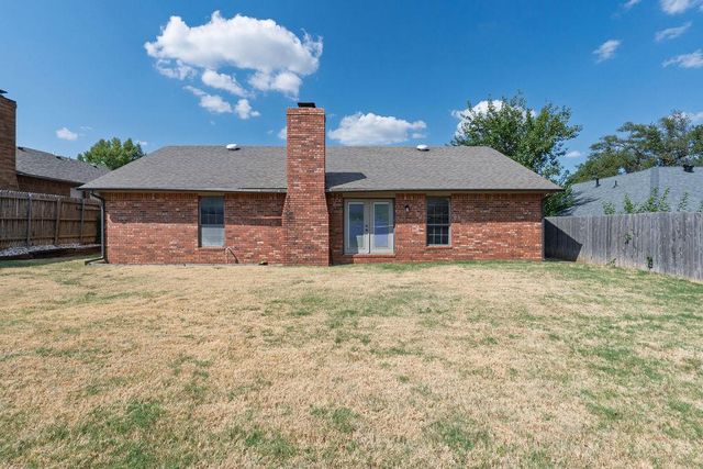 1209 Castle Creek Street, Shawnee, OK 74804