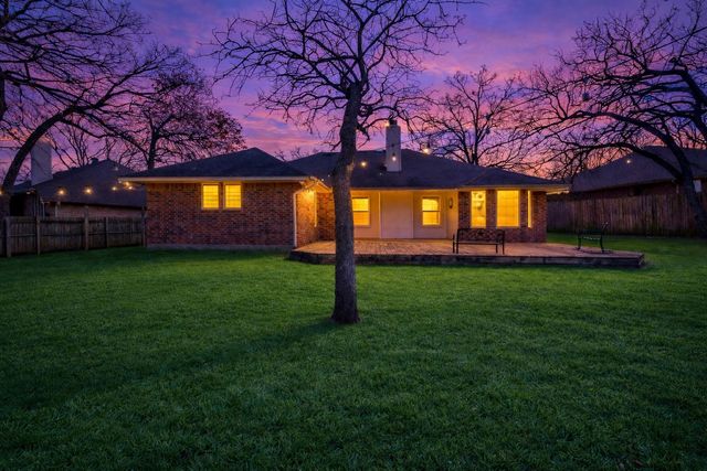 2209 Whispering Oaks, Denton, TX 76209