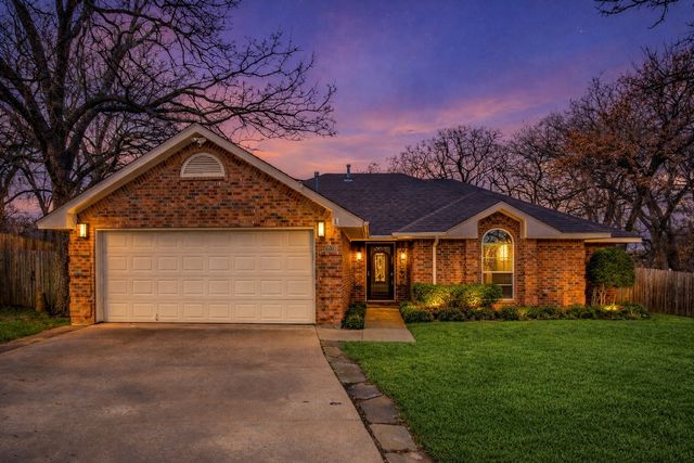 2209 Whispering Oaks, Denton, TX 76209