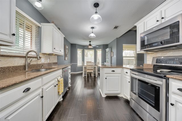 2209 Whispering Oaks, Denton, TX 76209