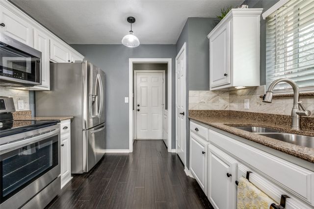 2209 Whispering Oaks, Denton, TX 76209