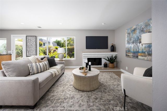 100 Wildwood 8, Irvine, CA 92604