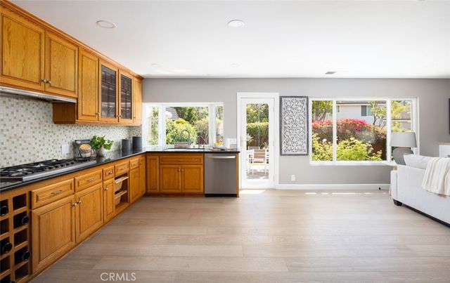 100 Wildwood 8, Irvine, CA 92604