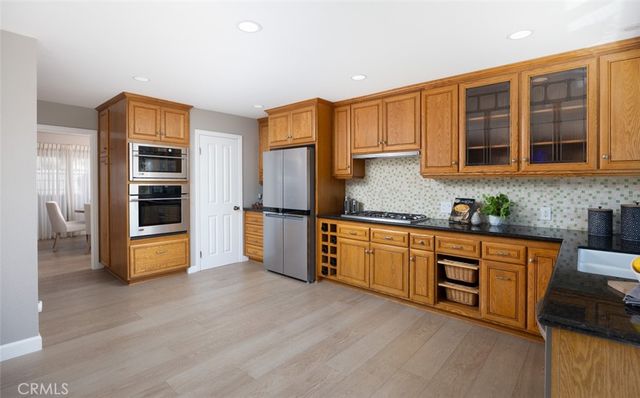 100 Wildwood 8, Irvine, CA 92604
