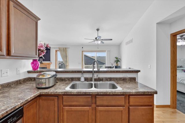 4990 Glacier View Drive, Milton, WI 53563