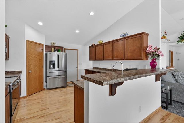 4990 Glacier View Drive, Milton, WI 53563