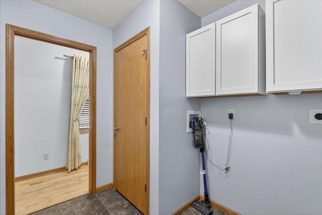 4990 Glacier View Drive, Milton, WI 53563