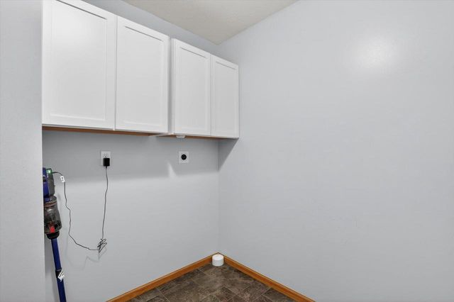 4990 Glacier View Drive, Milton, WI 53563