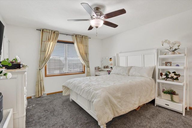 4990 Glacier View Drive, Milton, WI 53563