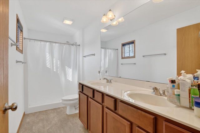 4990 Glacier View Drive, Milton, WI 53563