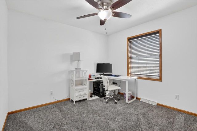 4990 Glacier View Drive, Milton, WI 53563