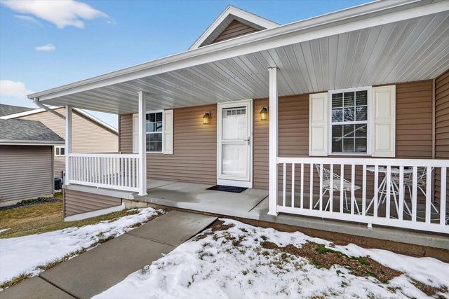 4990 Glacier View Drive, Milton, WI 53563