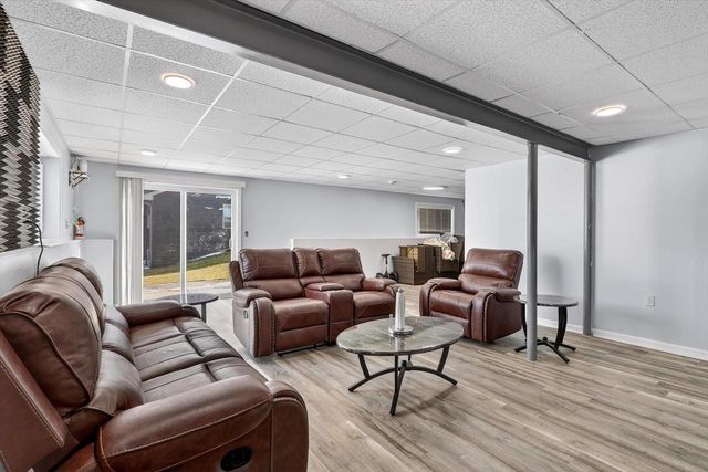 4990 Glacier View Drive, Milton, WI 53563