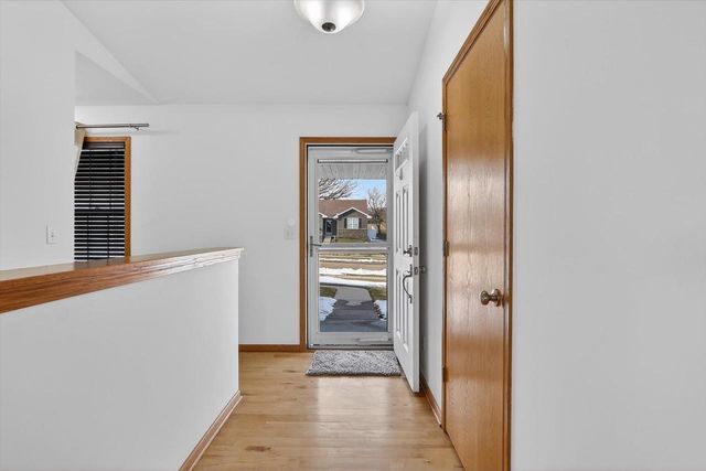 4990 Glacier View Drive, Milton, WI 53563