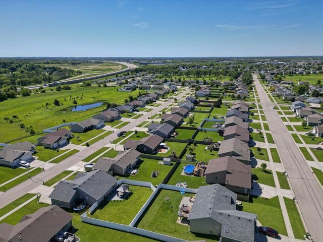 4990 Glacier View Drive, Milton, WI 53563