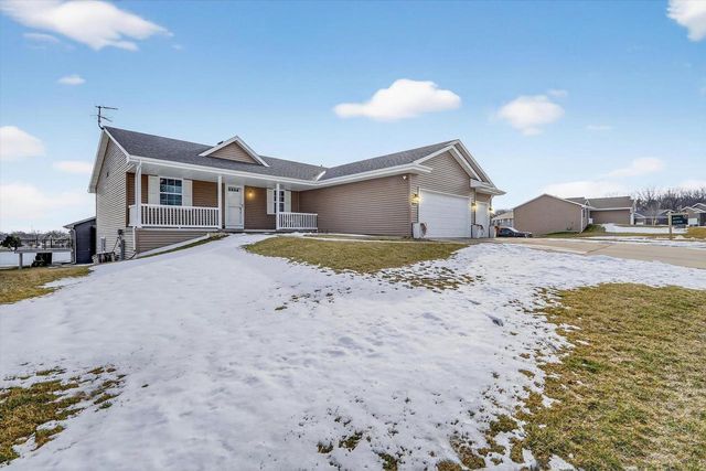 4990 Glacier View Drive, Milton, WI 53563