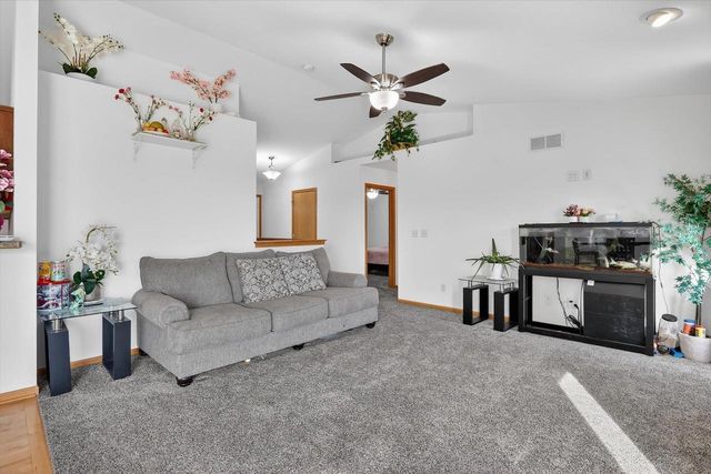 4990 Glacier View Drive, Milton, WI 53563